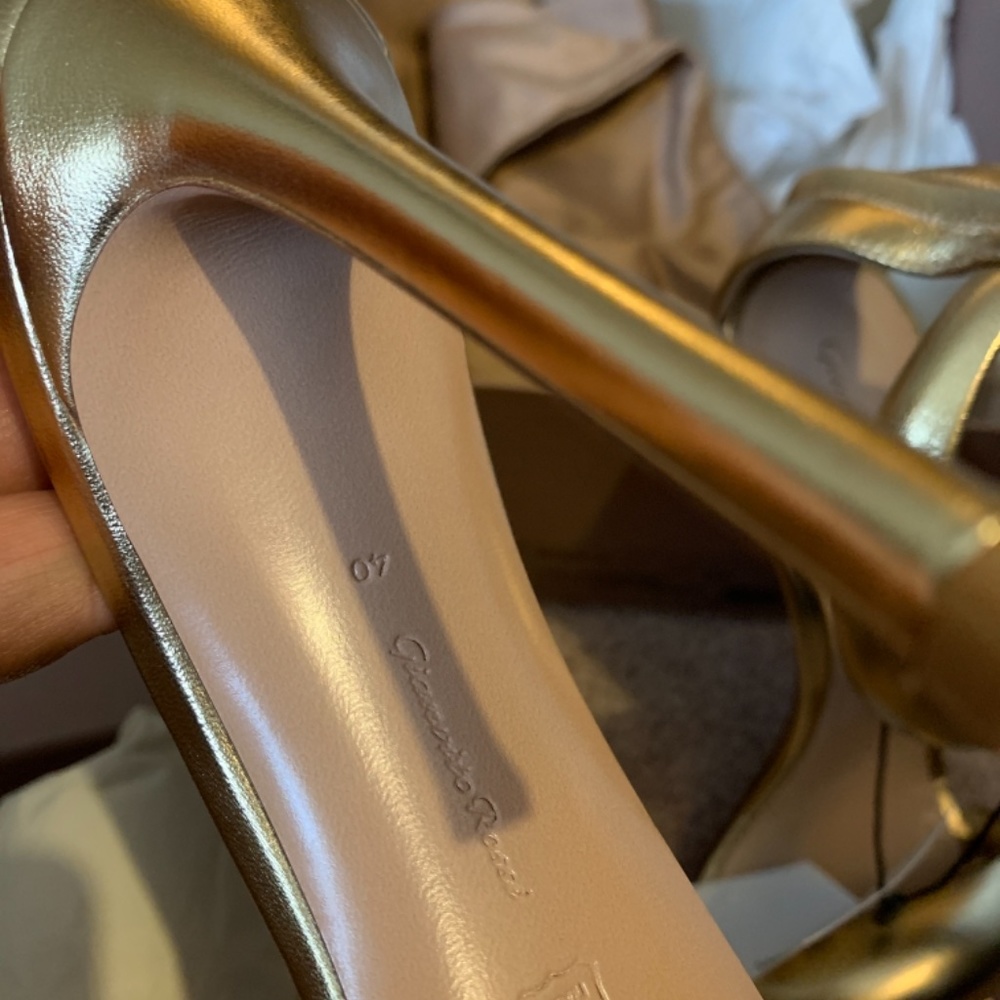 Gianvito Rossi Bijoux Heels - Picture 5 of 6